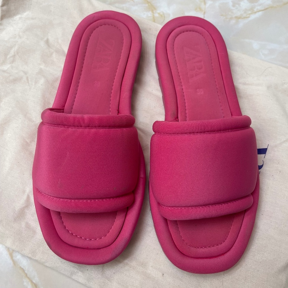 Zara treaded flat quilted sandals